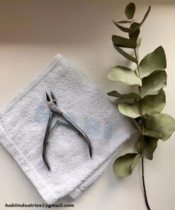 Professional stainless steel cuticle nipper with sharp