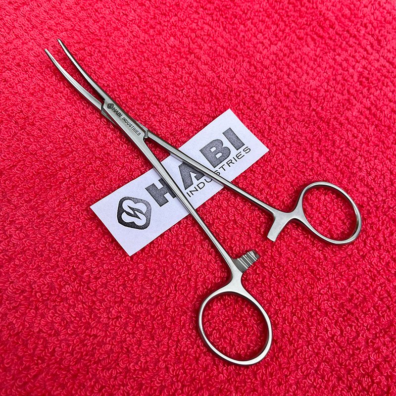 Stainless Steel Surgical Tissue Forceps Stainless steel surgical tissue forceps with serrated jaws and ratchet lock